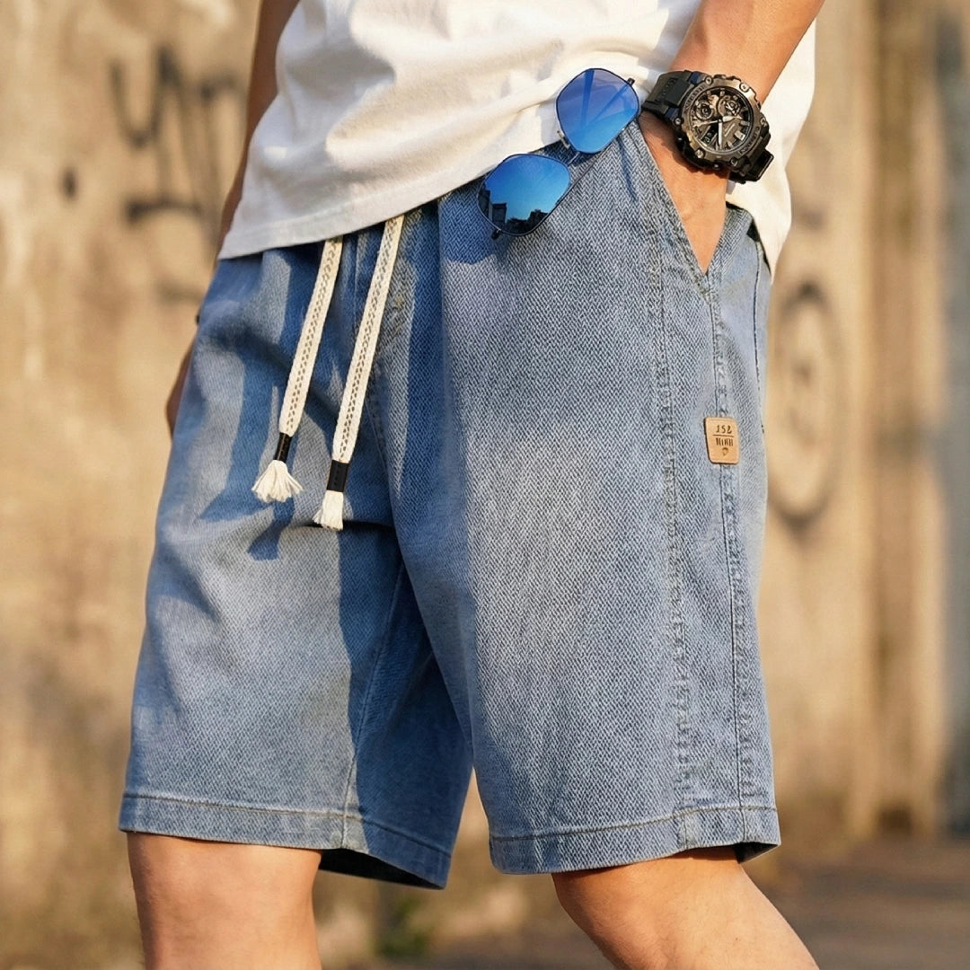 [Leve 4, Pague Só 2!] Bermuda Jeans Knox Masculina em Sarja de Algodão e Poliéster com Cós Elástico + BRINDES